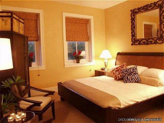 The National Hotel Frenchtown Room photo